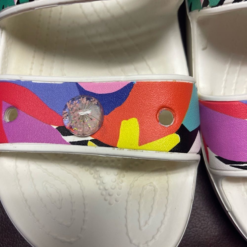 Crocs classic retro resort sandals jibbitz‎ charms size men’s 9 women’s 11 - Picture 2 of 12